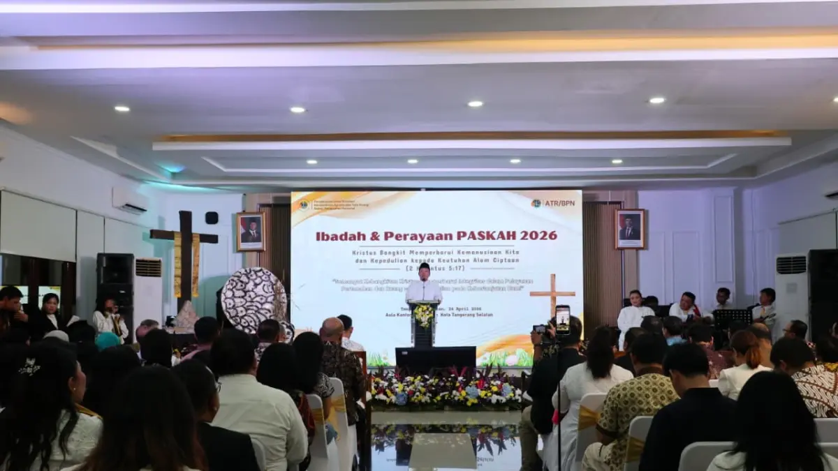 Menteri ATR/Kepala BPN, Nusron Wahid, menghadiri perayaan Paskah Persekutuan Umat Kristiani Kementerian ATR/BPN di Tangerang Selatan.