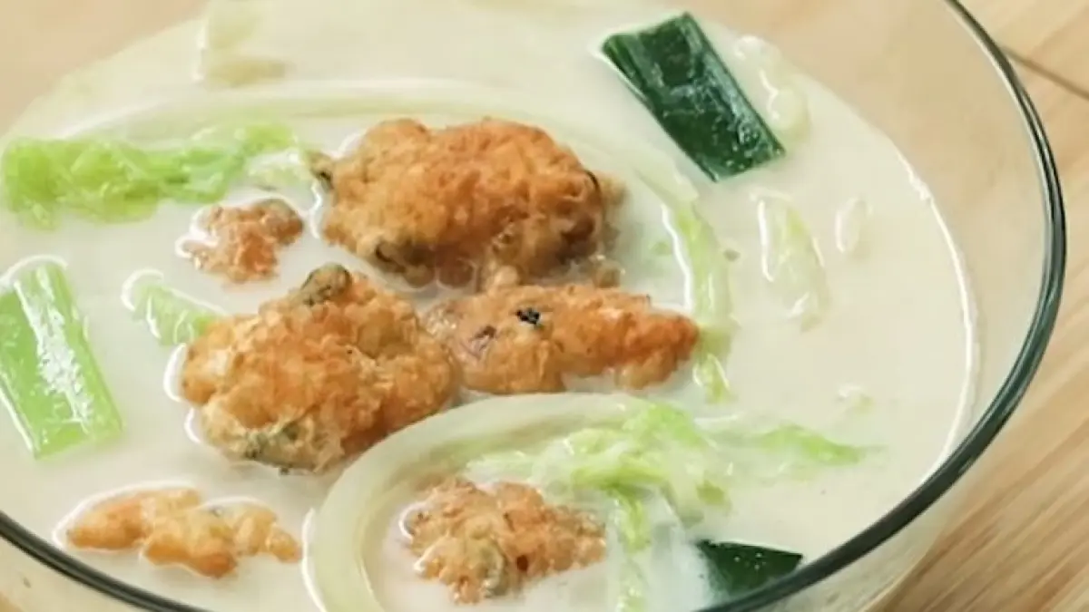 Potret sup bola udang gurih dan hangat dengan kuah creamy. (Instagram: @devinahermawan)
