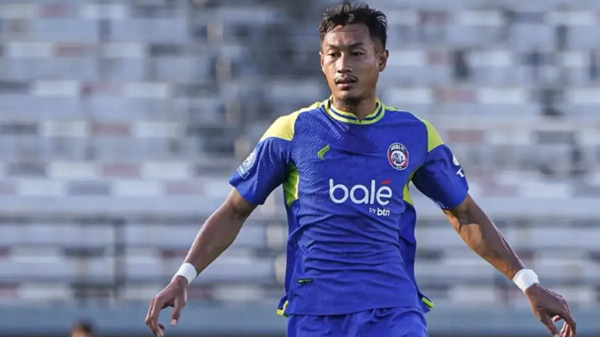 Ekspresi Hansamu Yama saat Arema FC dihajar Persebaya Surabaya dalam Derbi Jawa Timur di Stadion Kapten I Wayan Dipta. (Arema FC)