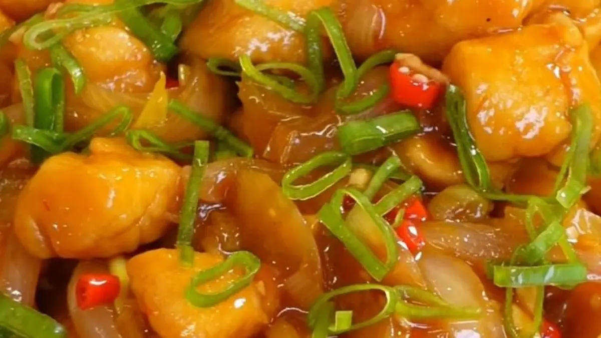 Potret tahu krispi asam manis yang renyah di luar dan lembut di dalam. (Instagram :@gio.mci10)