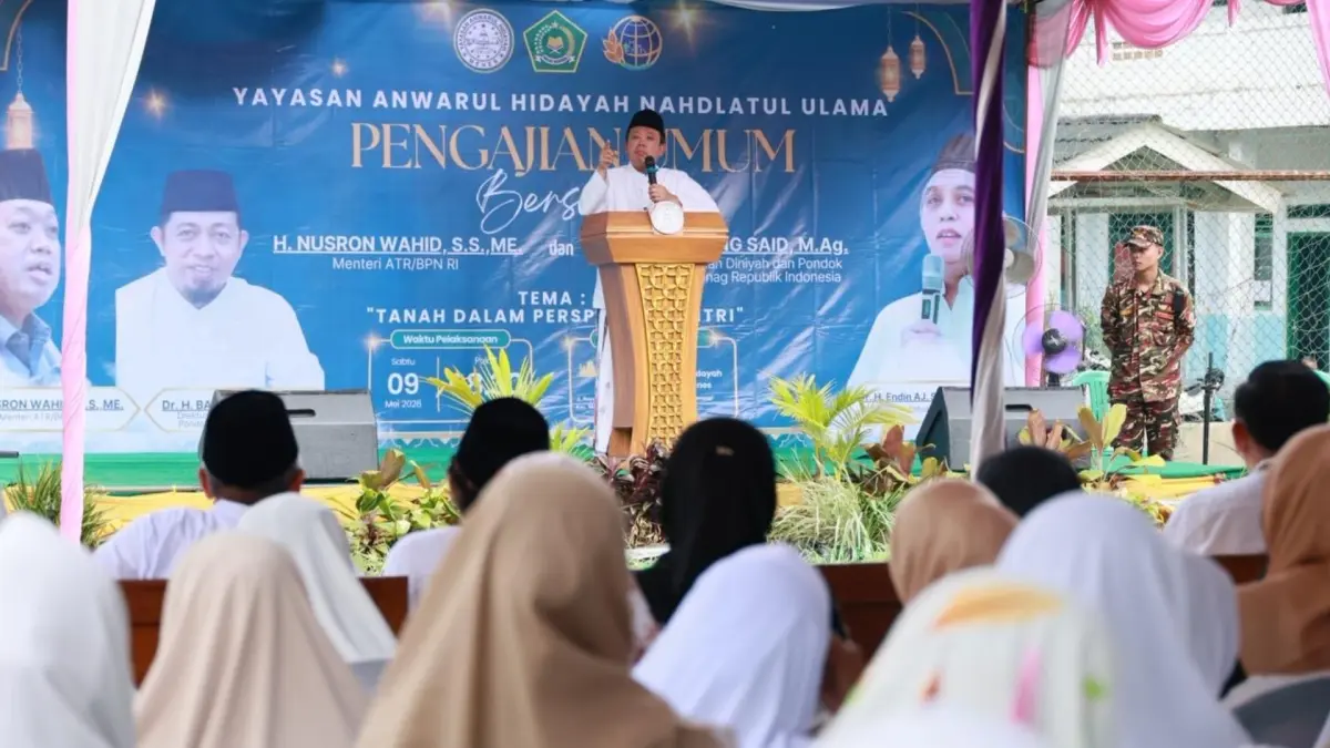Menteri ATR/Kepala BPN Nusron Wahid saat menghadiri Pengajian Umum Yayasan Anwarul Hidayah di Pandeglang menekankan bahwa jabatan adalah amanah untuk mengangkat harkat masyarakat. 