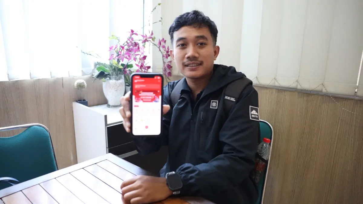 Melalui aplikasi Sentuh Tanahku, proses pemantauan berkas menjadi lebih praktis, transparan, dan efisien karena bisa diakses langsung dari ponsel.