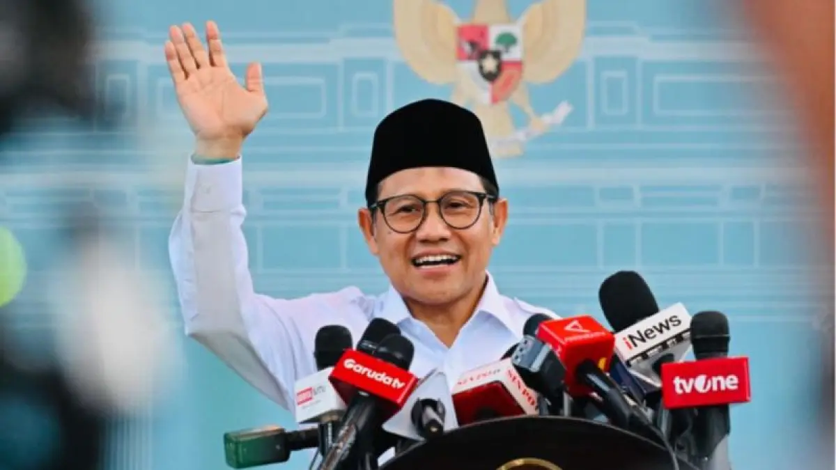 BANSOS: Menteri Koordinator Bidang Pemberdayaan Masyarakat (Menko PM) Muhaimin Iskandar menghadiri rapat terbatas bersama Presiden Prabowo Subianto di Kompleks Istana Kepresidenan, Jakarta, Selasa (12/5). (ANTARA)