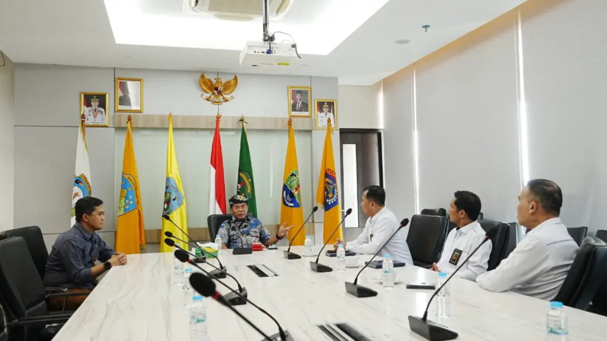 AUDIENSI: Gubernur Kaltara Zainal A. Paliwang menerima audiensi Dirjen Badilmiltun MA RI Marsekal Muda TNI Yuwono Agung Nugroho. (DKISP KALTARA)