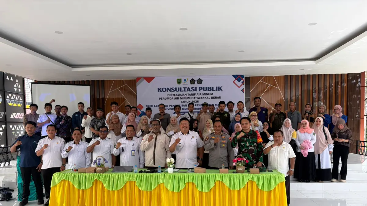 Konsultasi Publik penyesuaiam tarif air minum Perumda Batiwakkal Berau tahun 2026, di Pendopo Kecamatan Sambaliung. (BP)