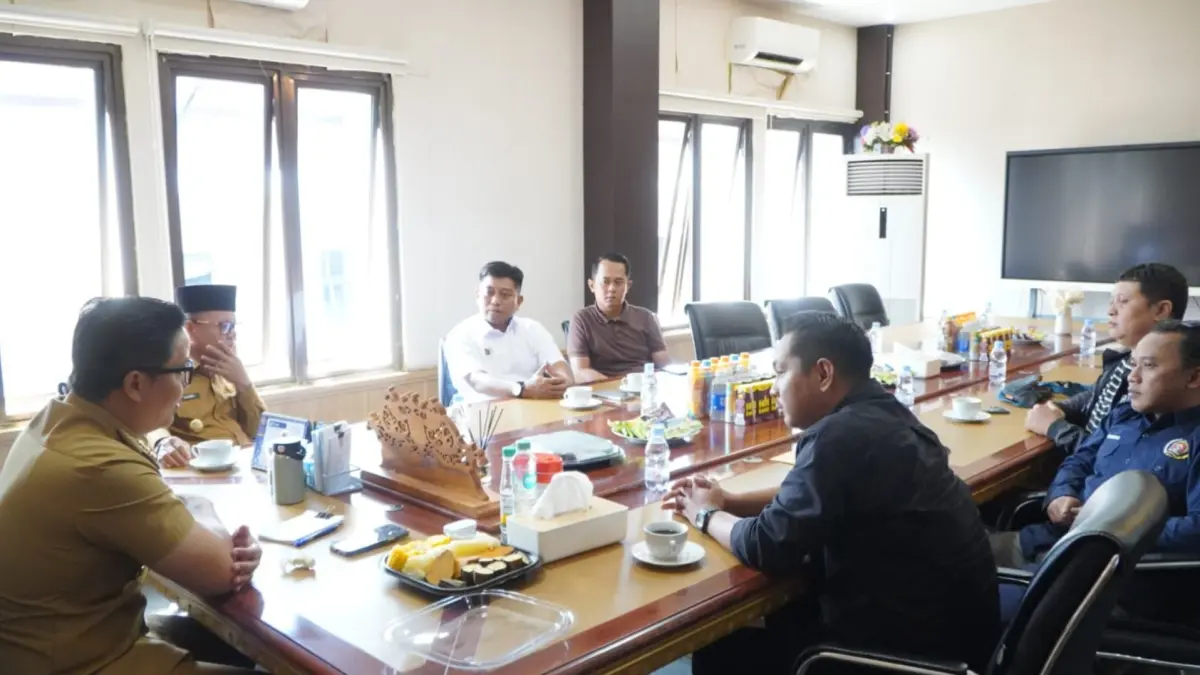 PORWADA: Bupati Ibrahim Ali dan Wakil Bupati Tana Tidung Sabri menerima kunjungan resmi PB Porwada II Kaltara, di Tideng Pale, Senin (18/5). (KOMINFO TANA TIDUNG)