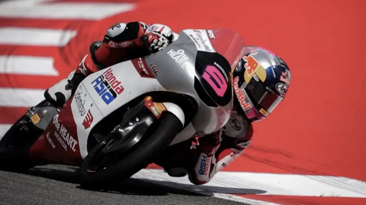 Veda Ega Pratama tampil impresif di Moto3 Catalunya 2026 dengan finis kedelapan usai start dari posisi ke-20. (Instagram/@veda_54)
