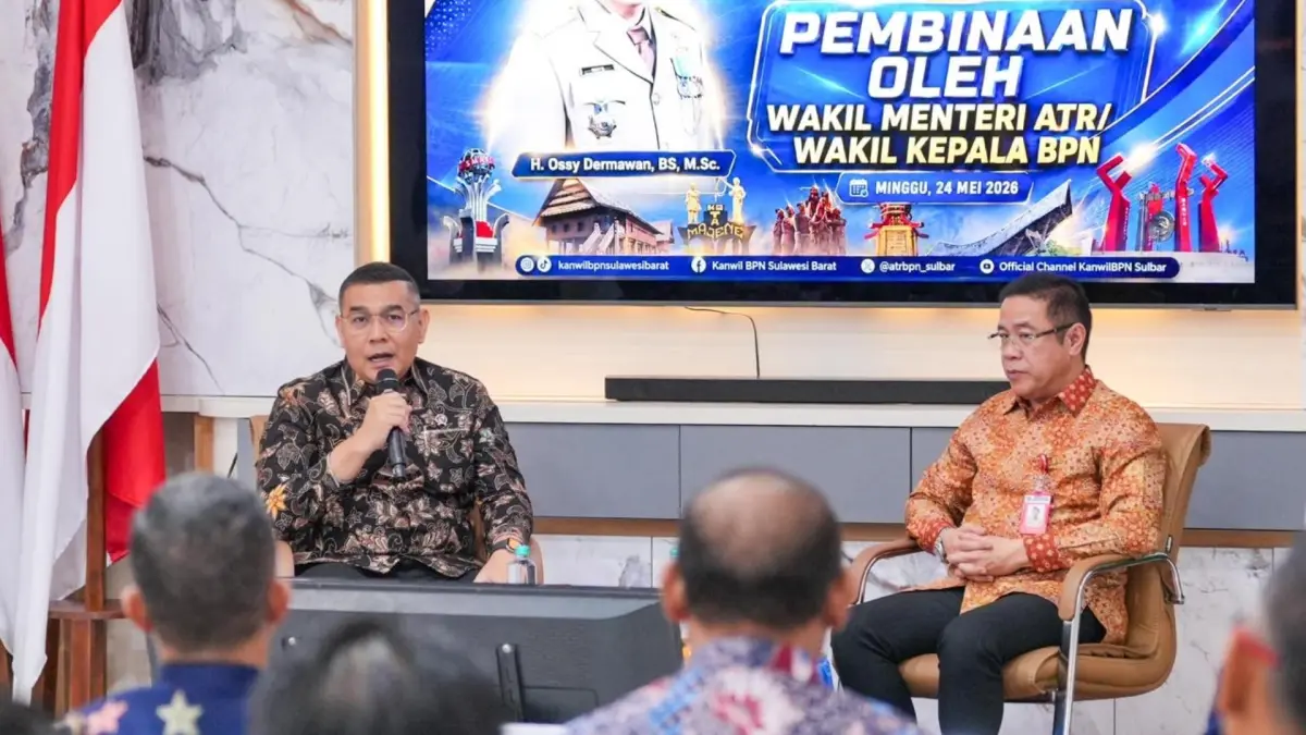 ARAHAN WAMEN: Wamen ATR/BPN Ossy Dermawan memberikan pengarahan di Kanwil BPN Sulawesi Barat terkait penguatan GTRA lintas sektor sebagai instrumen penting penyelesaian konflik pertanahan daerah.