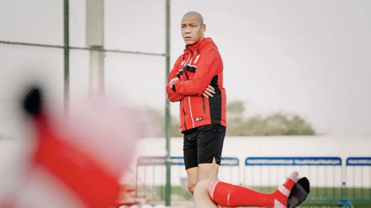 Nova Arianto pimpin sesi latihan Timnas Indonesia U-20 saat training camp. (PSSI)