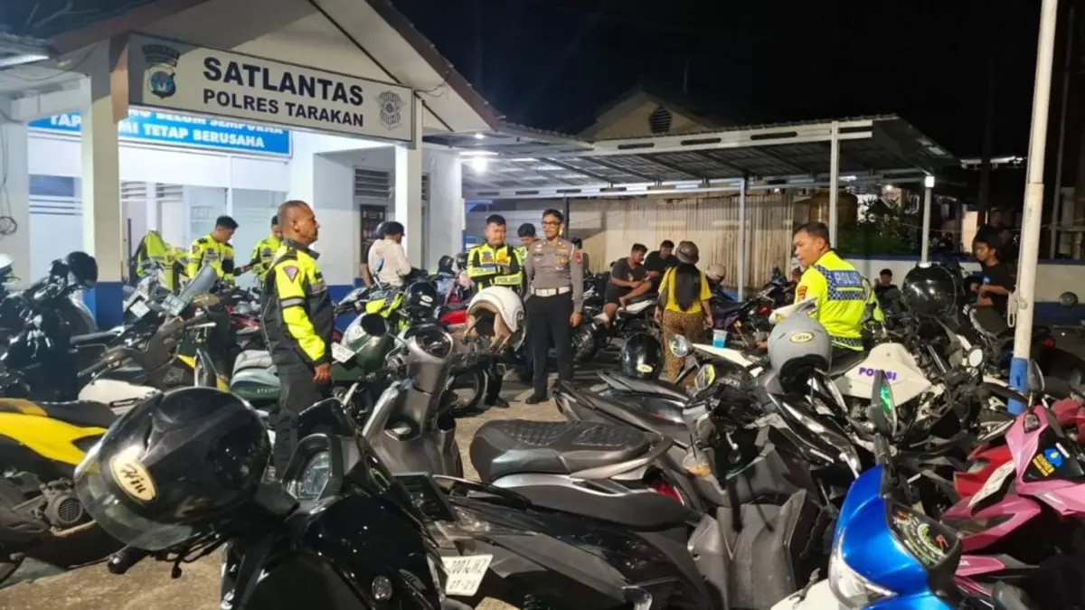 PELANGGARAN: Sebanyak 19 unit sepeda motor ditahan di Mako Satlantas Polres Tarakan. (POLRES TARAKAN UNTUK HRK)