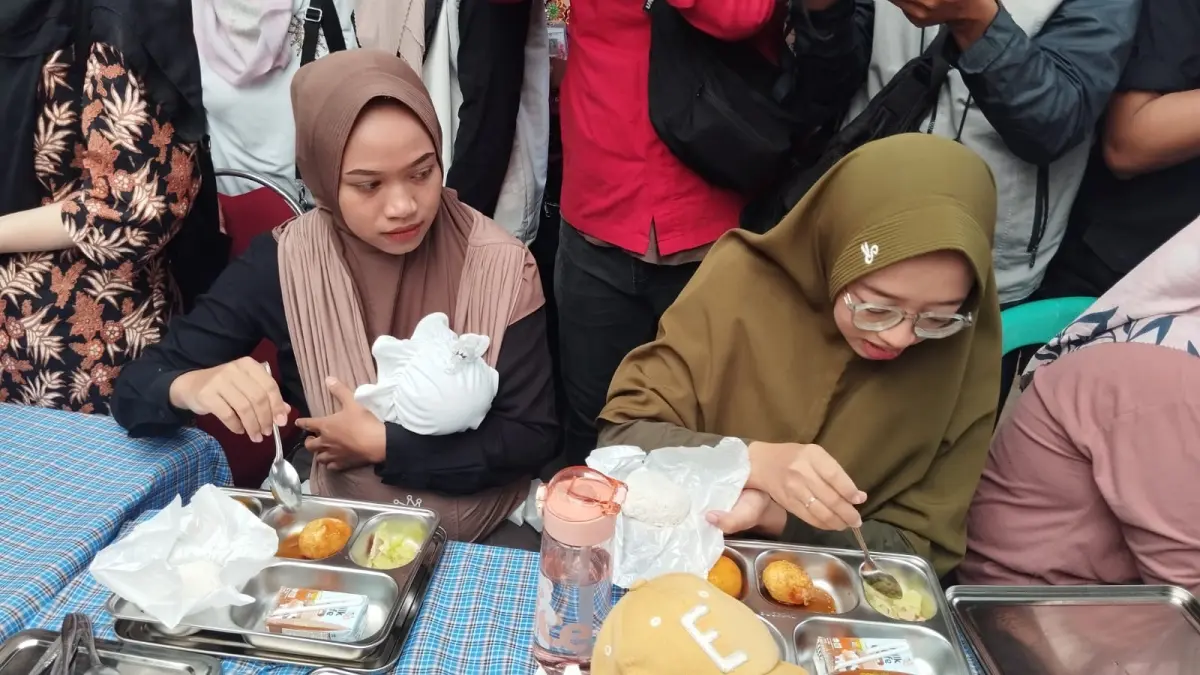 ATASI STUNTING: Pergub Nomor 32 Tahun 2025 tentang RAD Pangan dan Gizi menjadi dasar hukum bagi perangkat daerah untuk melaksanakan rencana aksi pangan dan gizi di masing-masing sektor. (HRK)