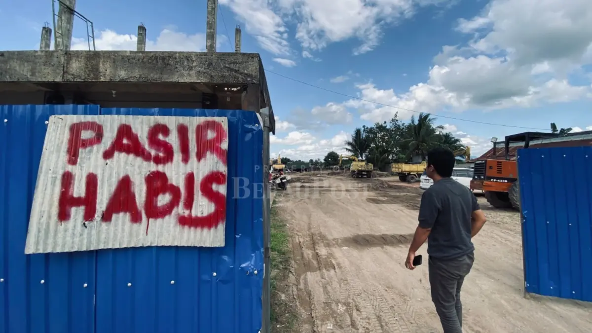 KEBUTUHAN MATERIAL PEMBANGUNAN: Penasihat Kadin Berau, Rusianto menyarankan pemohon dari kalangan pengusaha tambang galian c dapat mengurus perizinan serta memantau prosesnya untuk mengawal pemberian izinnya. (SENO/BP)
