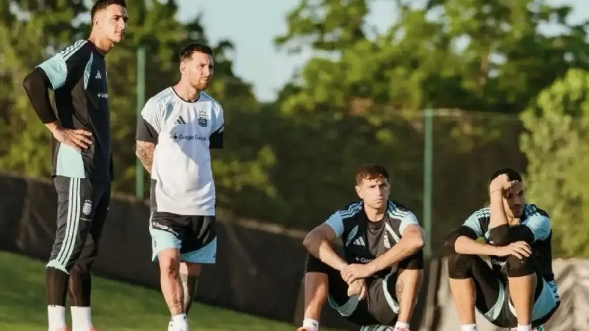 Mega bintang Lionel Messi berlatih bersama timnas Argentina. (Istimewa)

