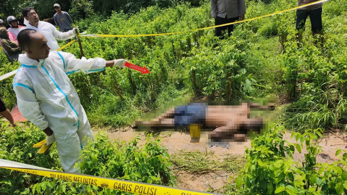TERGELETAK: Pria remaja ditemukan meninggal dunia di Kelurahan Juata Laut, Rabu (3/6). (POLRES TARAKAN UNTUK HRK)