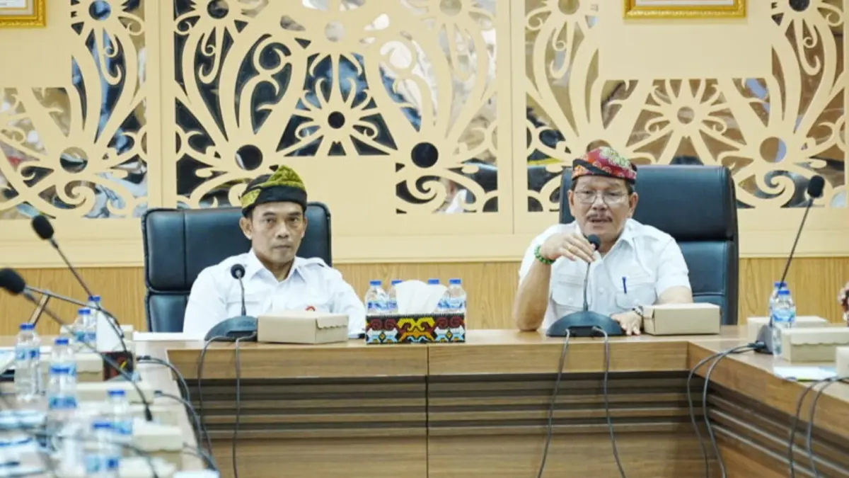 RAKOR: Wagub Kaltara Ingkong Ala, memimpin rapat koordinasi bersama seluruh kepala OPD. (DKSIP KALTARA)