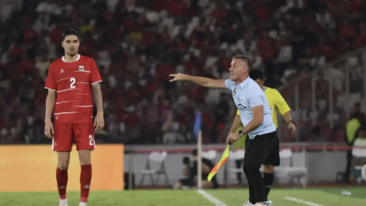Pelatih Timnas Indonesia John Herdman pada Pertandingan FIFA Matchday di Stadion Utama Gelora Bung Karno, Jakarta. (Dery Ridwansah/ JawaPos.com)
