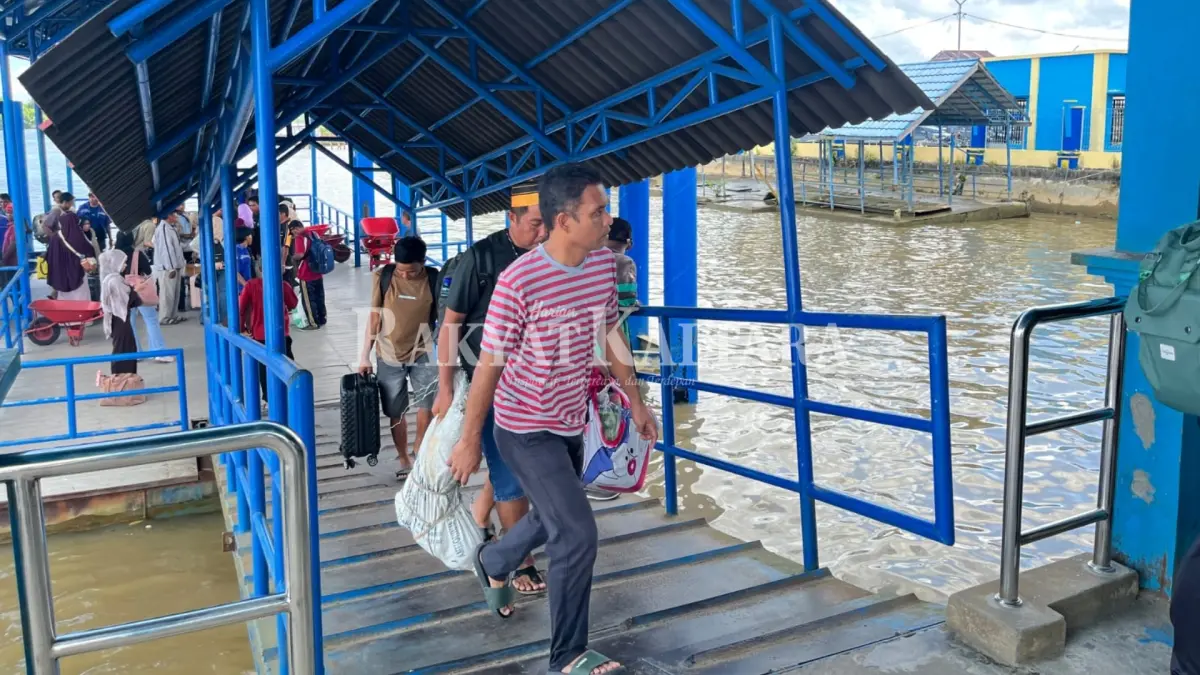 AKTIVITAS PENUMPANG: Data keberangkatan penumpang di Pelabuhan Kayan II Tanjung Selor mengalami penurunan 3,14 persen dibandingkan Maret 2026. (FAISAL/HRK)