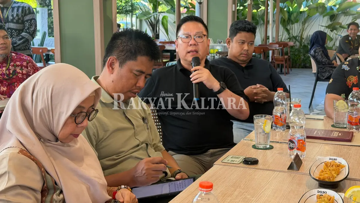 KELUHAN PENGUSAHA: Salah seorang eksportir sampaikan keluhan ke DKP Kaltara, Minggu (7/6). (SEPTIAN ASMADI/HRK)