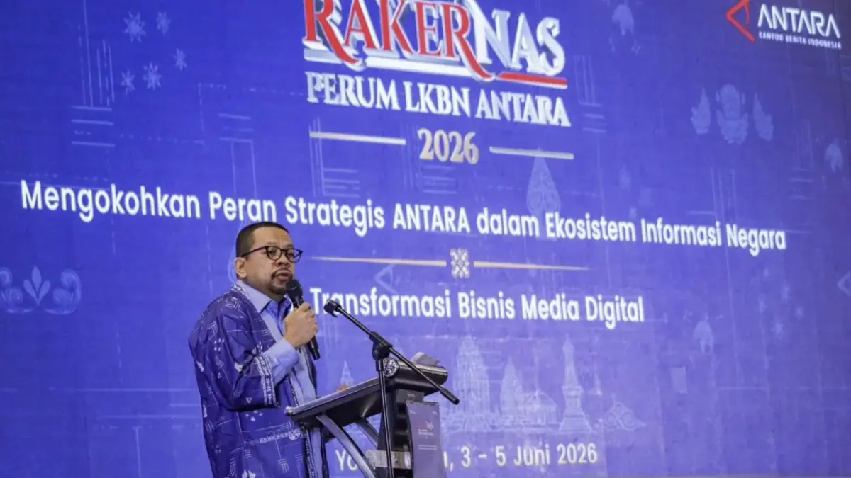 Kepala Bakom Muhammad Qodari menyampaikan arahan saat acara Rapat Kerja Nasional (Rakernas) 2026 PERUM LKBN ANTARA, di Yogyakarta yang berlangsung Rabu-Jumat (3-5/6/2026). (ANTARA)