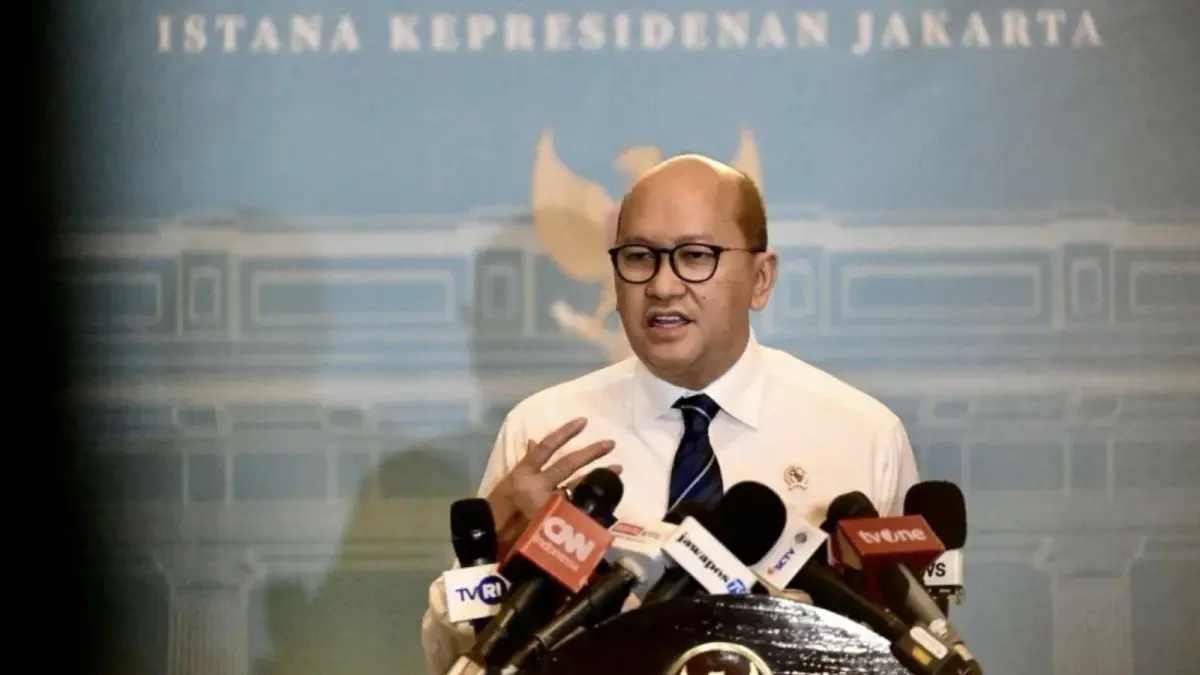 Menteri Investasi dan Hilirisasi/Kepala BKPM sekaligus CEO Danantara Rosan Perkasa Roeslani memberikan keterangan pers selepas pertemuan Presiden Prabowo Subianto dengan jajaran petinggi Himbara di Istana Kepresidenan RI, Jakarta, Kamis (18/6/2026). (ANTARA)