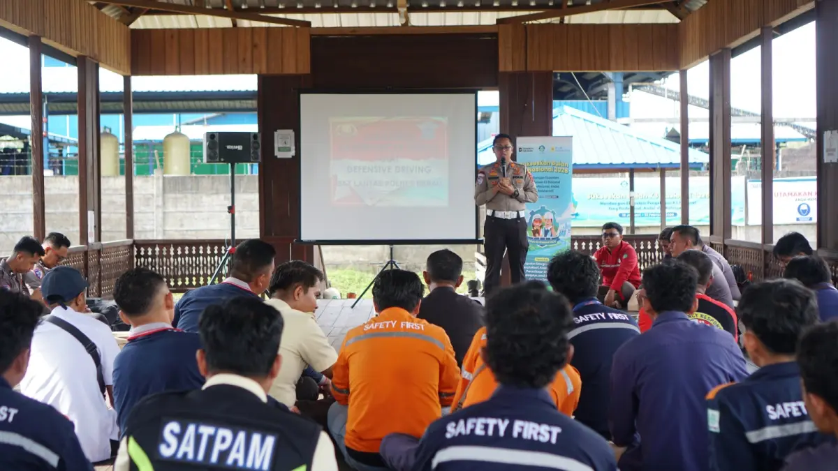 BUDAYA KESELAMATAN: PLN Indonesia Power UBP Berau bersinergi dengan Sat Lantas Polres Berau menggelar sosialisasi Kamseltibcar Lantas dan Defensive Driving guna meningkatkan kesadaran keselamatan berkendara bagi seluruh pegawai.