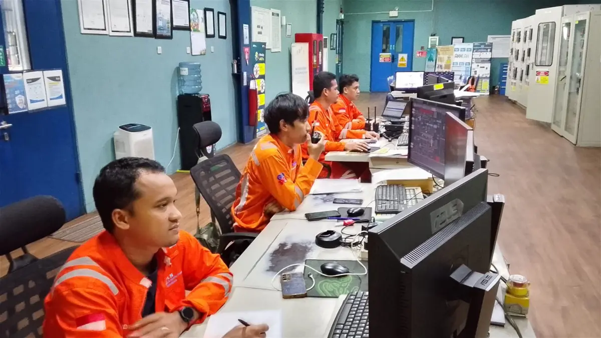 UJI KESIAPSIAGAAN: PLN Indonesia Power UBP Berau melaksanakan simulasi Black Out untuk menguji kecepatan respons, koordinasi tim, dan keandalan prosedur pemulihan sistem kelistrikan guna menjamin pasokan energi tetap andal. (PLN IP UBP BERAU)