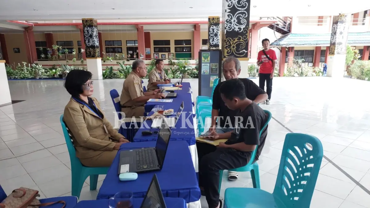 PENERIMAAN SISWA: Salah satu sekolah di Tarakan saat proses penerimaan siswa. (HRK)