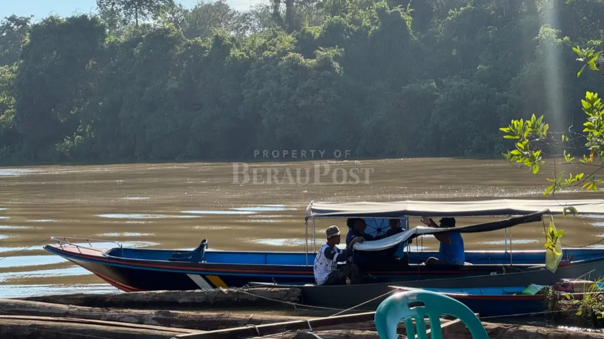 PUNYA POTENSI WISATA: Salah satu keunggulan Kampung Bukit Makmur, Segah adalah potensi wisata susur sungai yang disatukan dengan potensi udang galah sebagai wahana wisata memancing. (SENO/BP)