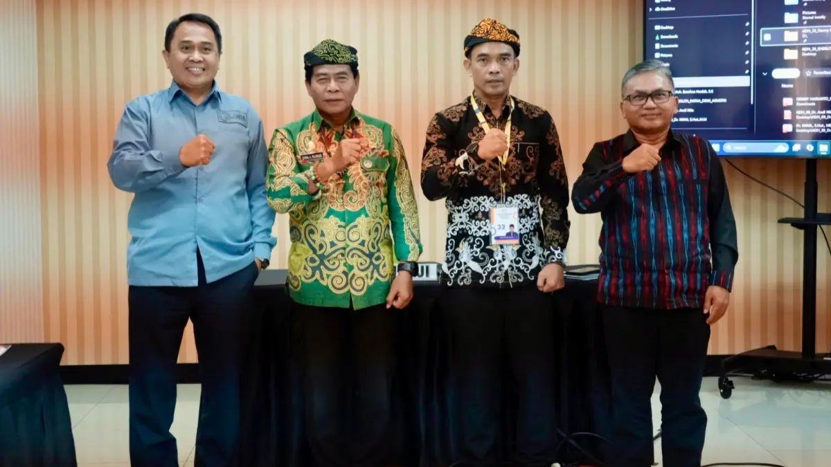 SINERGI KALTARA: Gubernur Kaltara, Zainal A. Paliwang menghadiri seminar Rancangan Proyek Perubahan SINERGI Kaltara yang disajikan oleh Sekprov Kaltara, H Denny Harianto pada PKN Tingkat 1 di LAN RI Jakarta, Selasa (23/6). (DKISP KALTARA)