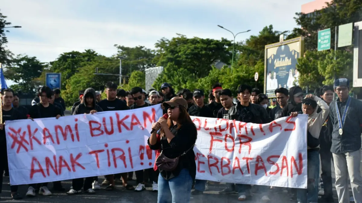 SOROT TRANSPORTASI: Perwakilan mahasiswa sampaikan aspirasi layanan penerbangan perintis, Rabu (24/6). (SEPTIAN ASMADI/HRK)