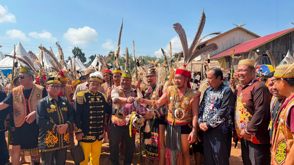 BEKUDUNG BETIUNG: Festival Bekudung Betiung menjadi salah satu agenda budaya penting di Kabupaten Berau karena berperan dalam menjaga eksistensi budaya lokal di tengah perkembangan zaman. (IZZA/BP)