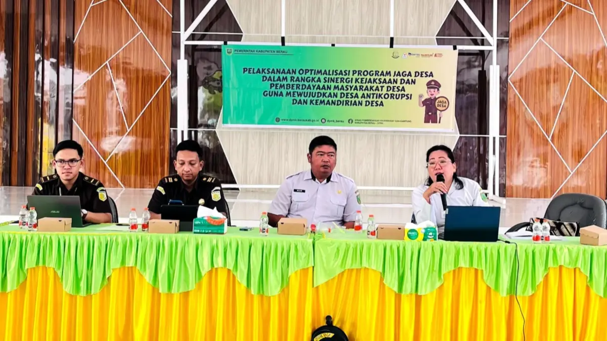 JAGA DESA: Kejaksaan Negeri Berau menjelaskan kepada kepala kampung serta aparatur kampung tentang program Jaga Desa 2026. (MARNI/BP)