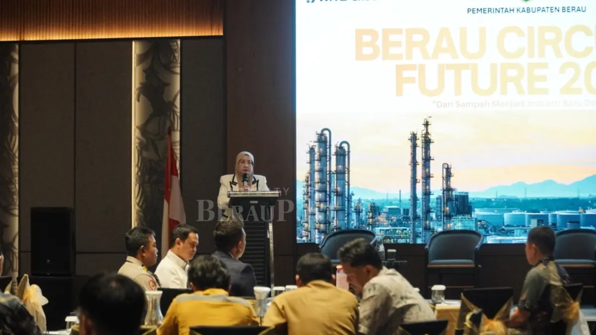 KOMITMEN: FGD Berau Circular Future 2025 yang dihadiri pemangku kepentingan untuk mendorong pengelolaan sampah menjadi sumber ekonomi hijau. (IZZA/BP)
