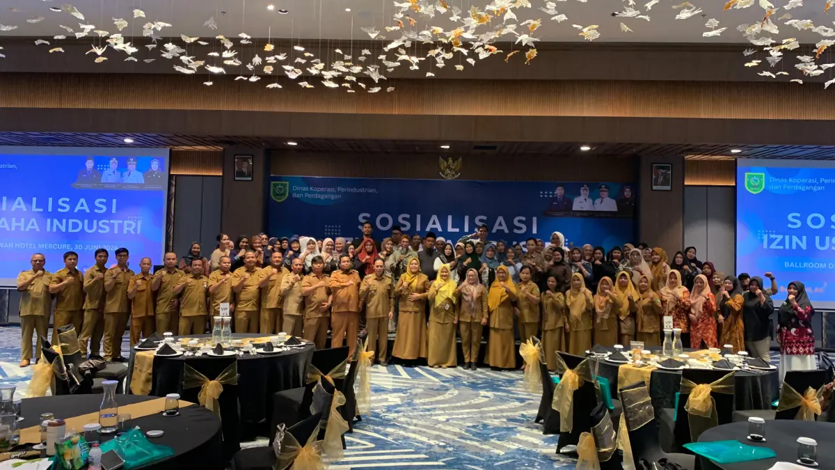 IZIN USAHA: Diskoperindag terus mengajak pelaku IKM untuk melengkapi izin usaha sebagai identitas resmi dalam menjalankan usahanya. (IZZA/BP)