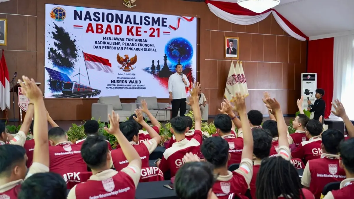 NASIONALISME & KETAHANAN: Menteri ATR/BPN, Nusron Wahid, menjadi keynote speaker dalam Diklat Pratama DPP GMPK di Bogor, mengajak mahasiswa memperkuat nasionalisme melalui penguasaan ketahanan pangan, kemandirian energi, dan teknologi.