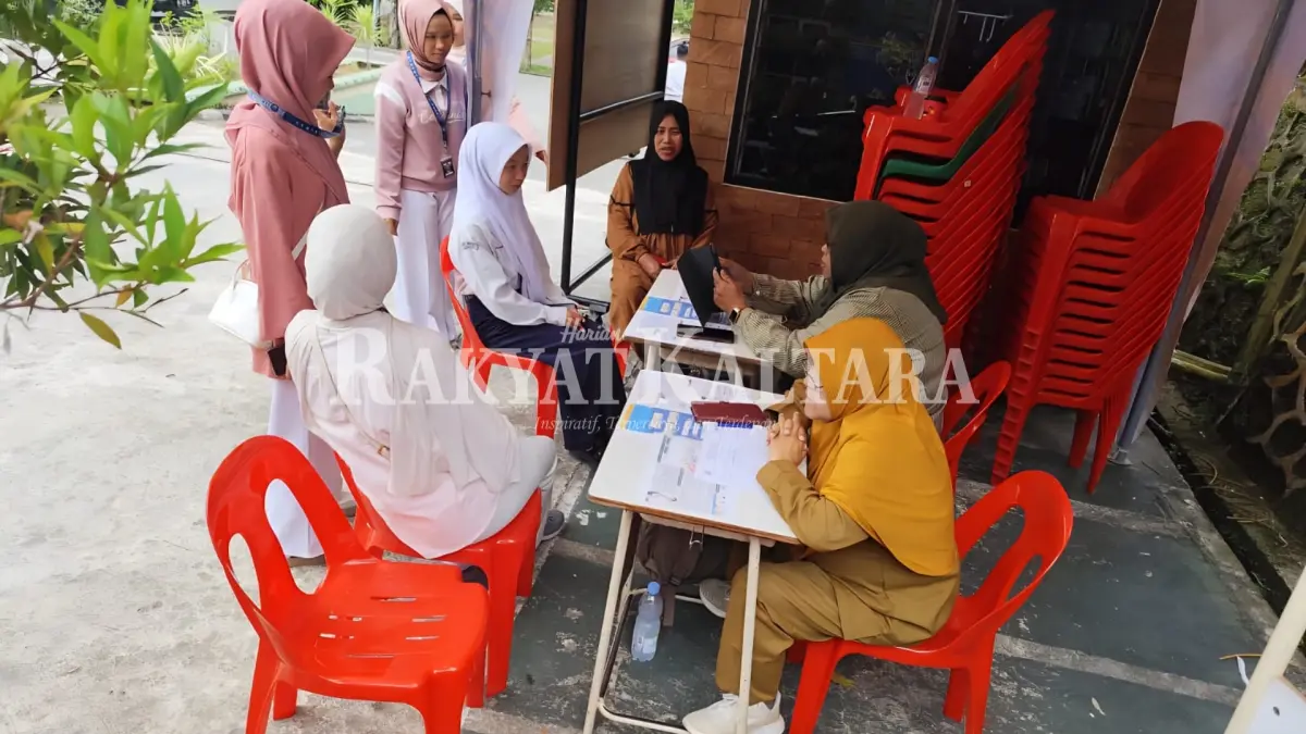 SPMB: SMKN 1 Tarakan membuka posko informasi sat momen SPMB, Rabu (1/7). (SEPTIAN ASMADI/HRK)