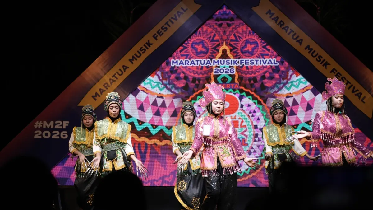 HARMONISASI MARATUA: Maratua Musik Festival 2026 sedang berlangsung di Pulau Maratua, sejak Selasa (30/6) malam. (DISBUDPAR UNTUK BERAU POST)