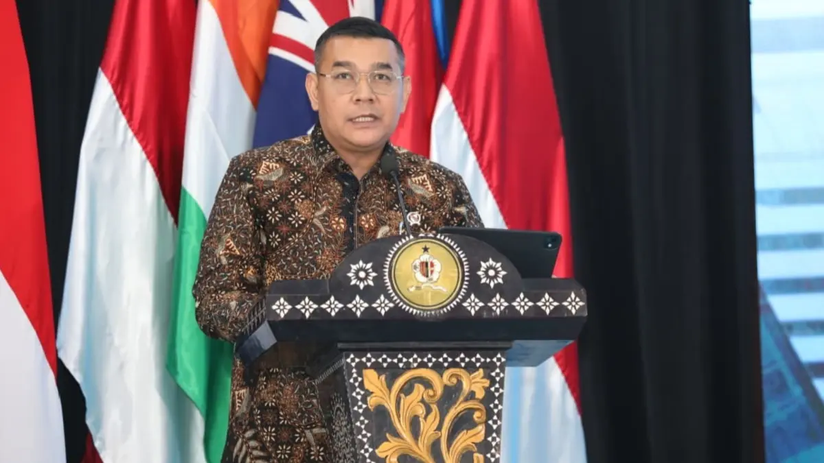 PERLINDUNGAN LAHAN PANGAN: Wamen ATR/Waka BPN, Ossy Dermawan, menegaskan pentingnya sinkronisasi kebijakan tata ruang untuk melindungi lahan pertanian dari alih fungsi, guna mencapai target 87 persen LBS nasional sebagai LP2B demi kedaulatan pangan nasional.
