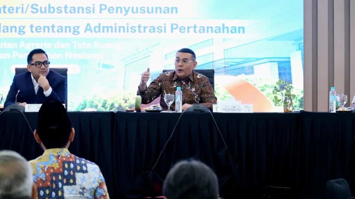 PENGUATAN REGULASI: Kementerian ATR/BPN bersama Komisi II DPR RI menggelar FGD Evaluasi Kebijakan Pertanahan untuk merumuskan substansi RUU Administrasi Pertanahan yang komprehensif, guna menyelesaikan berbagai persoalan mendasar di sektor pertanahan nasional.