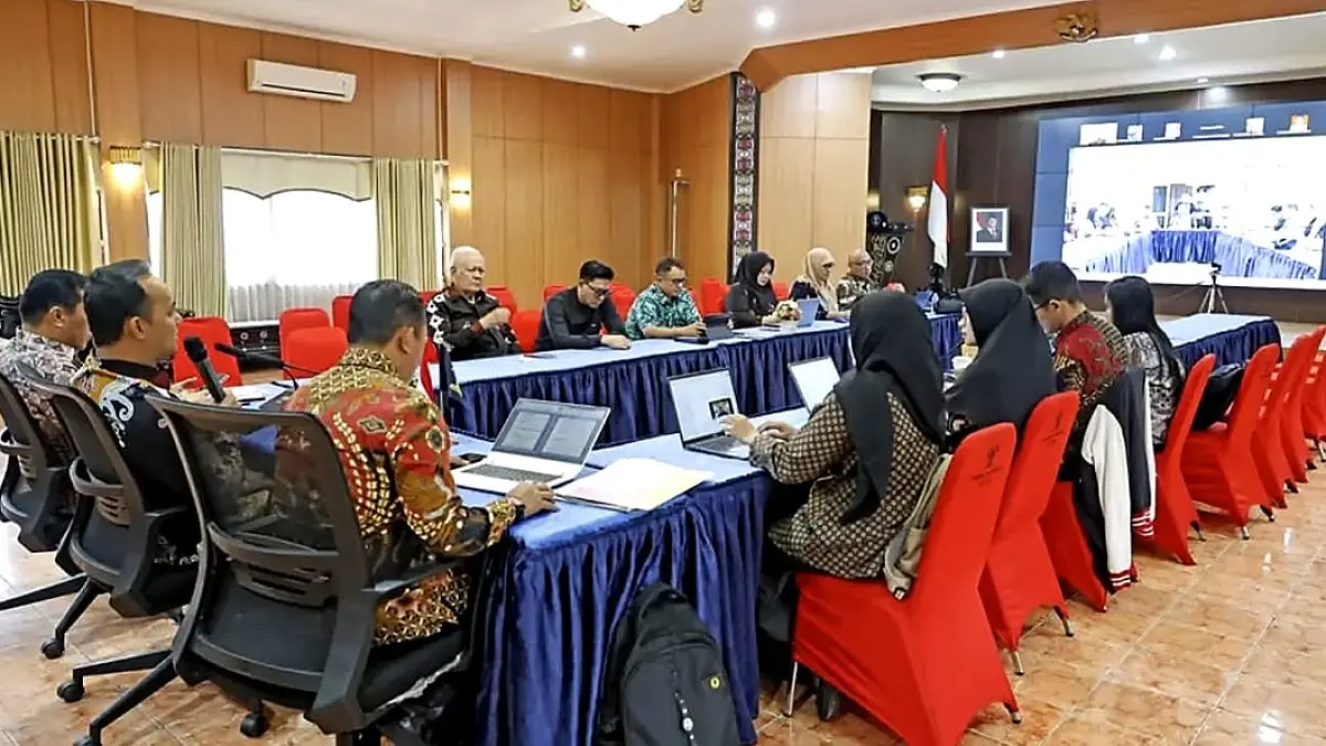 BAHAS RAPERDA: Pansus I dan IV DPRD Kaltara gelar rapat harmonisasi bersama Kantor Wilayah Kementerian Hukum Kalimantan Timur di Samarinda, beberapa waktu lalu. (DPRD KALTARA)