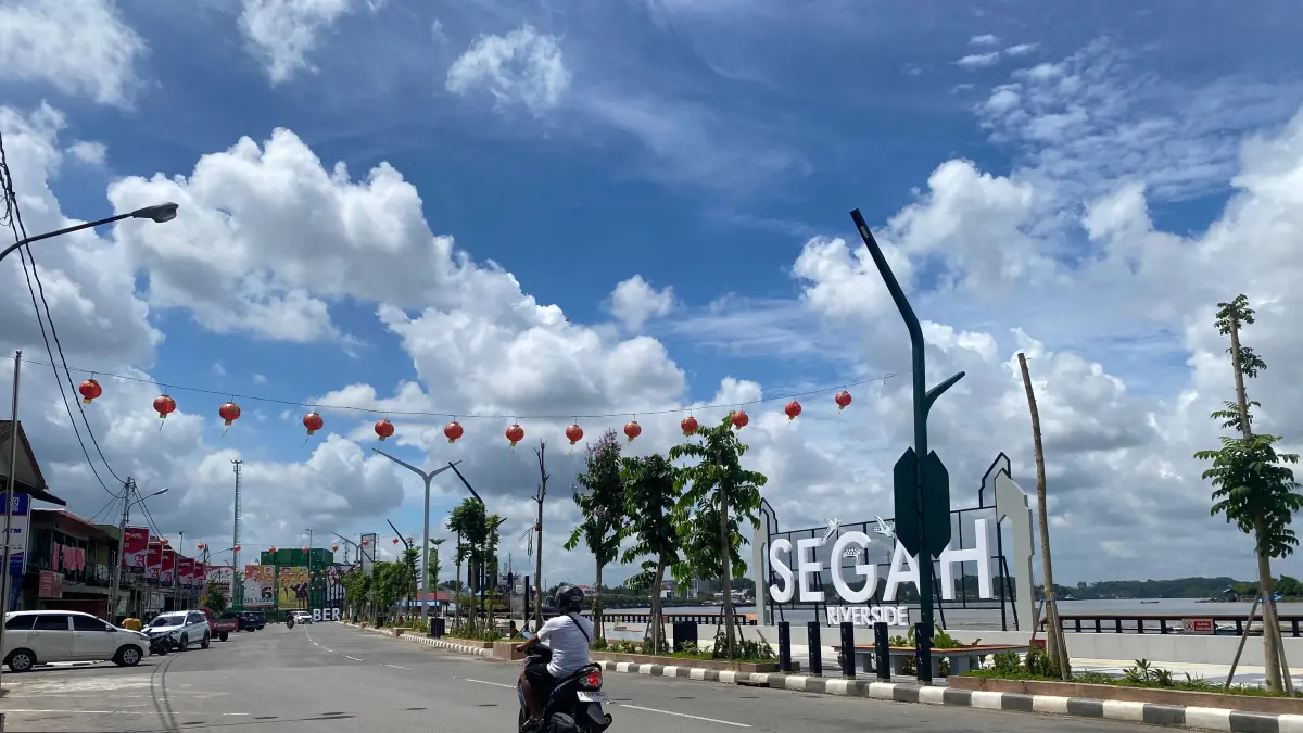 BENAHI LINGKUNGAN: DLHK Berau terus melakukan pembenahan untuk menciptakan lingkungan yang bersih dan sehat. (ARTA KUSUMA YUNANDA/BP)
