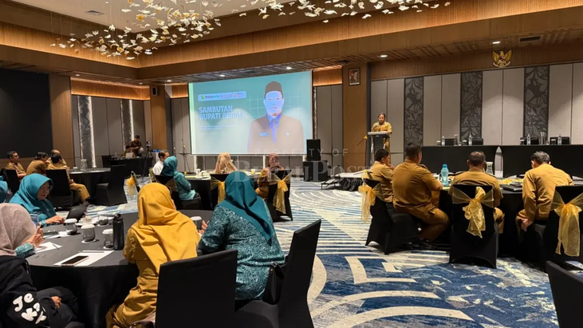 EDUKASI: Dinkes Berau menggelar kegiatan pengelolaan sampah berbasis masyarakat sebagai strategi mendukung percepatan penurunan stunting, Selasa (7/7). (IZZA/BP)