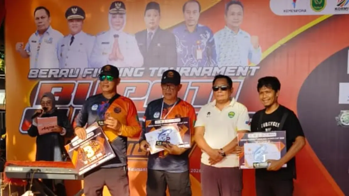 JUARA MEMANCING: Tim PLN Indonesia Power UBP Berau sukses menyabet Juara 1 Kategori Species dalam Bupati Cup Fishing Tournament 2026 di perairan Kepulauan Derawan, sebagai wujud dukungan perusahaan terhadap potensi wisata bahari dan sport fishing di Kabupaten Berau.