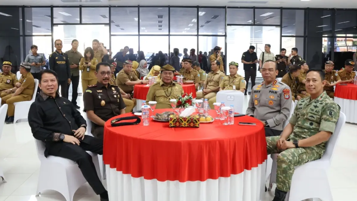 JALIN SILATURAHMI: Kapolda Kaltara Irjen Pol Agus Wijayanto (dua dari kanan) saat hadiri Coffee Morning bersama unsur Forkopimda dan Pemerintah Provinsi Kaltara. (DKISP KALTARA)