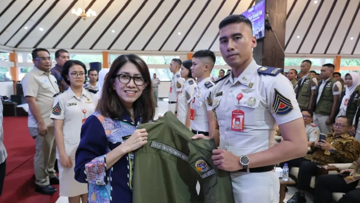PENGABDIAN TARUNA: Staf Ahli Bidang Partisipasi Masyarakat dan Pemerintah Daerah Kementerian ATR/BPN, Andi Tenri Abeng, menerima kembali 619 taruna Politeknik Agraria STPN usai menuntaskan KKNP-PTLP Tematik yang berkontribusi nyata dalam pemetaan lebih dari 224 ribu bidang tanah serta restorasi arsip pascabencana.
