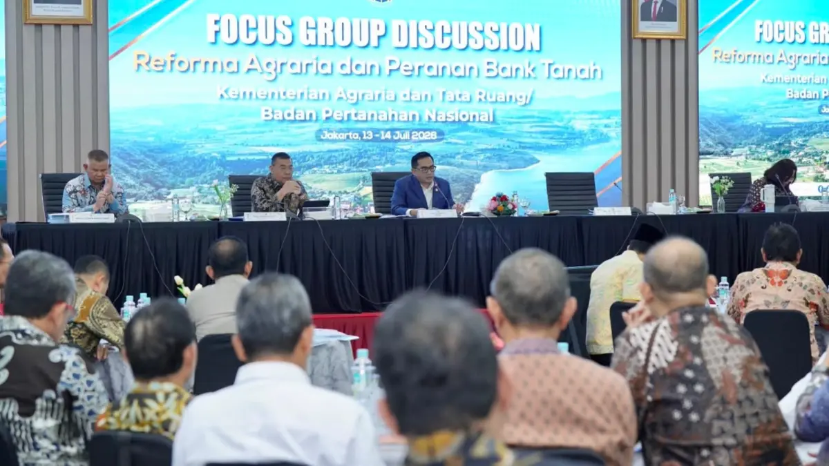 SINERGI REFORMA AGRARIA: Wamen ATR/Waka BPN, Ossy Dermawan, bersama Komisi II DPR RI dan Badan Bank Tanah menggelar FGD untuk memperkuat tata kelola Reforma Agraria serta mengoptimalkan peran Bank Tanah dalam menyediakan lahan yang produktif, transparan, dan berkeadilan bagi masyarakat.