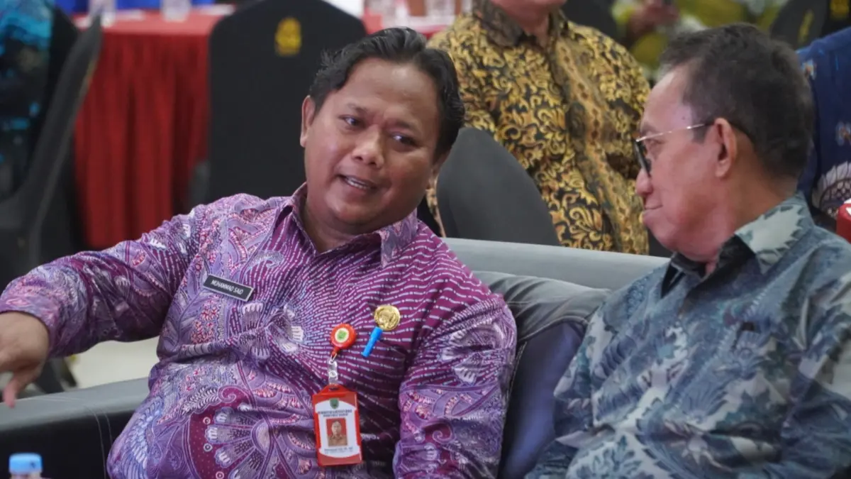 PERKUAT PERAN KAMPUNG: Sekkab Berau Muhammad Said bersama Rektor UMB Muhammad Bayu. (SENO/BP)
