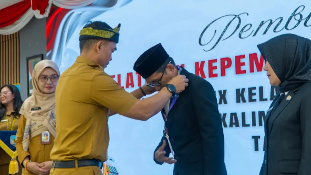 PELAYANAN PUBLIK: Sekprov Kaltara Denny Harianto membuka Pelatihan Kepemimpinan Administrator. (DKISP KALTARA)