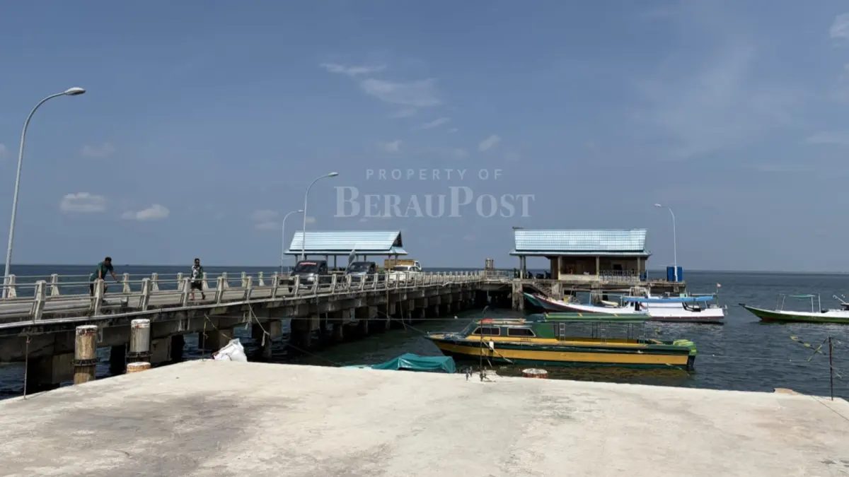 PERKUAT TRANSPARANSI: Pemkab Berau melalui TP2DD menerapkan SIPANDU pada UPTD Kepelabuhanan Tanjung Batu untuk memperkuat transparansi dan digitalisasi pengelolaan retribusi daerah. (IZZA/BP)