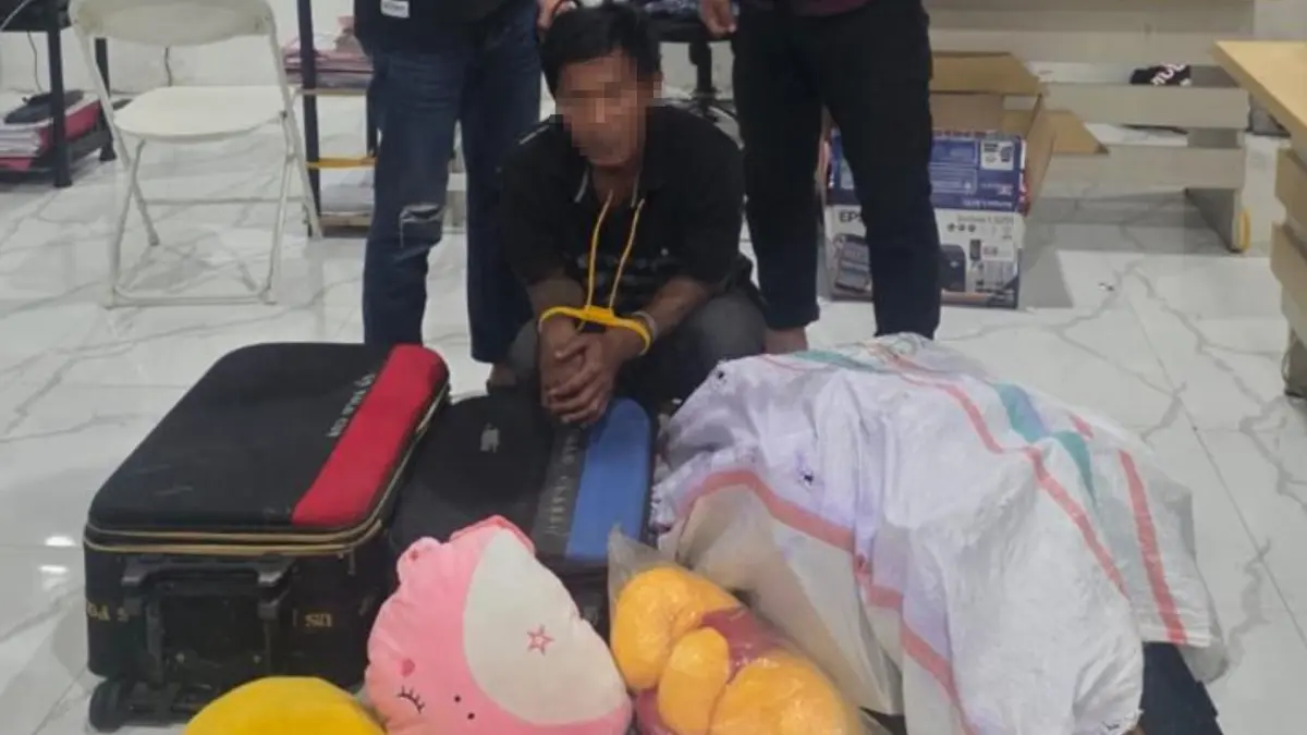DIAMANKAN POLISI: Tersangka dan barang bukti diamankan personel Satreskrim Polres Tarakan. (POLRES TARAKAN UNTUK HRK)